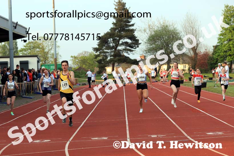 The 75 metres, 2025 NEGP No. 1, Monkton Stadium, Jarrow. Photo: David T. Hewitson/Sports for All Pics